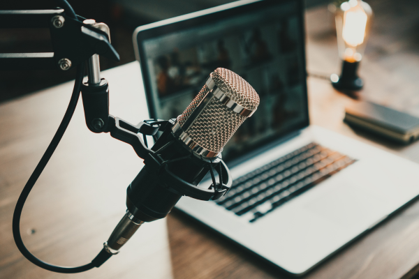 7 דרכים להגדיל את קהל הפודקאסטים שלך